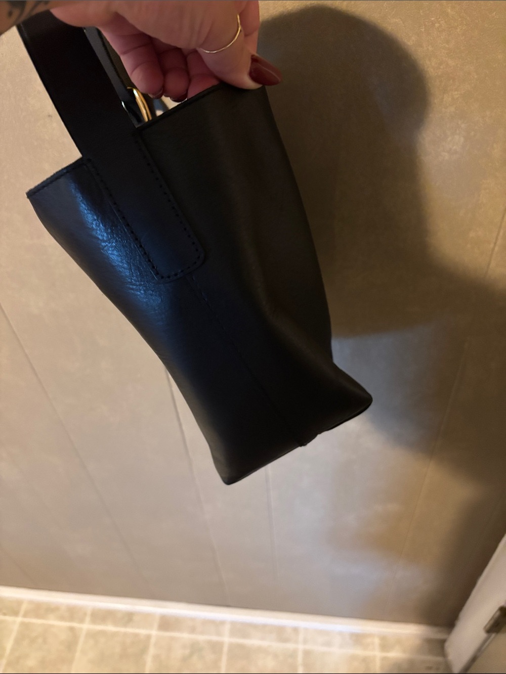 NWT Madewell Classic Black Leather Crossbody Bag - Minimalist Shoulder Purse - Picture 6 of 8